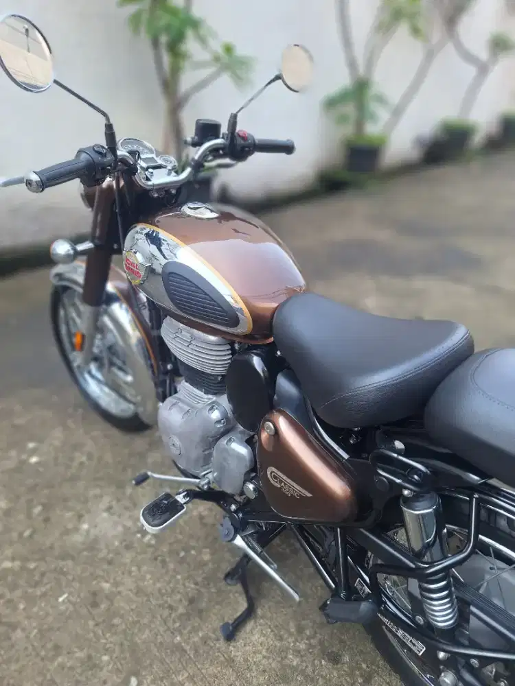 Royal Enfield Chroom 350 Reborn