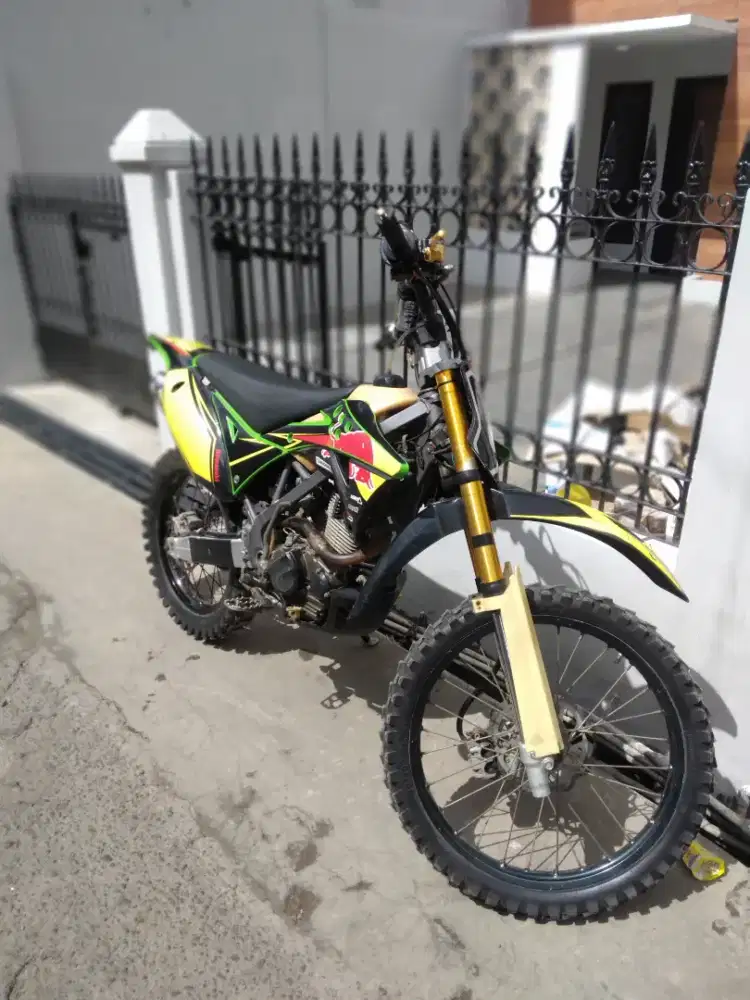 Jual klx 2015 siap gas luar kota mulus