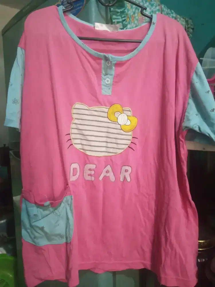 PRELOVED KAOS CEWEK WARNA PINK MIX BIRU MUDA