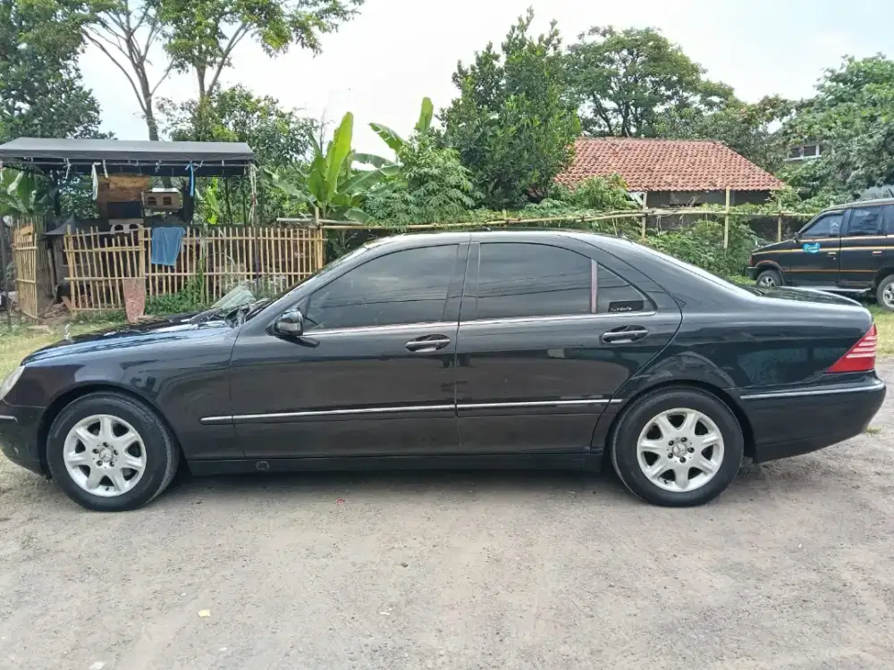 Mercy Mercedes-Benz S280 2.8 Sedan

2000