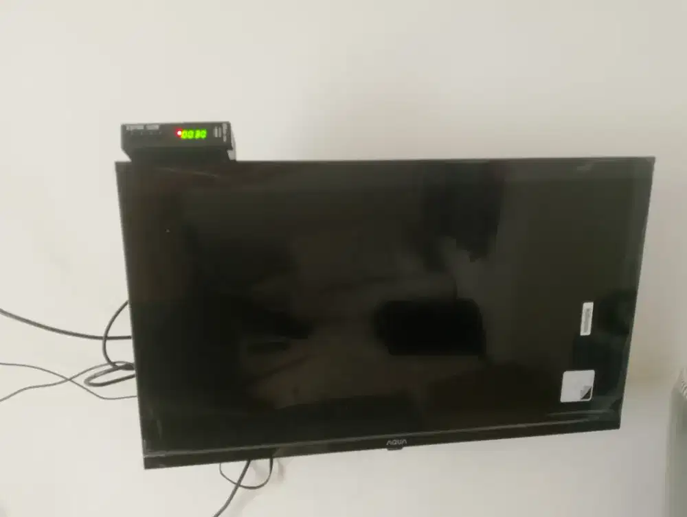 TV LED 32 inch Merk Aqua