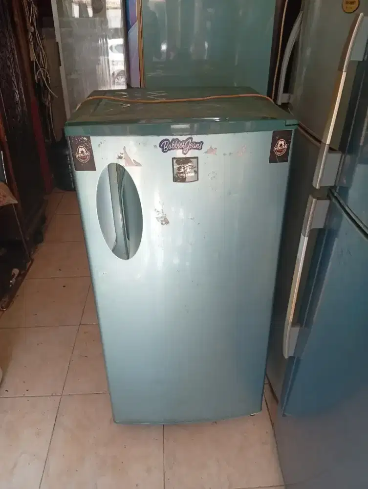 Kulkas bekas 1 pintu Mer Politron kea Normal tutup frezzer kumplit