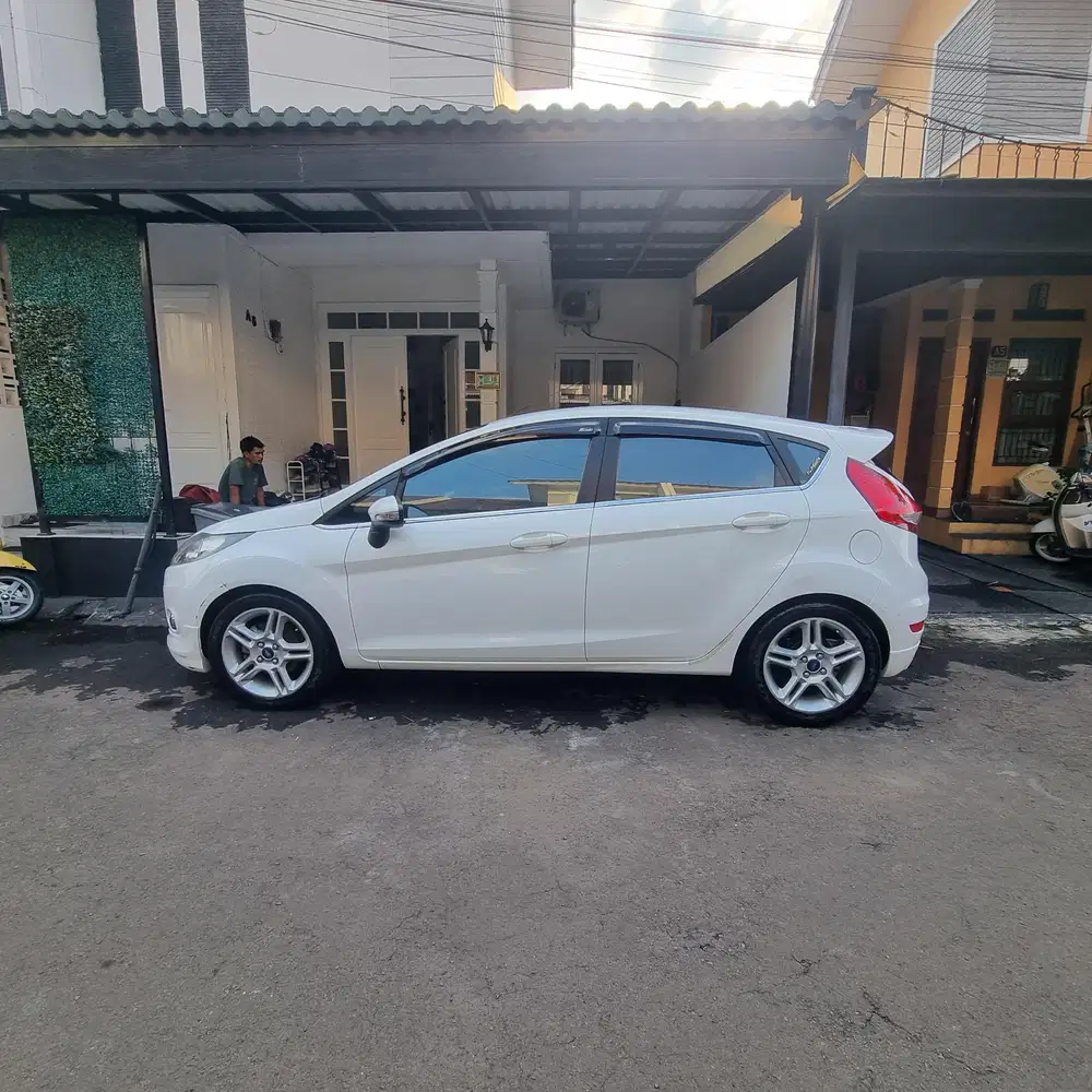 Ford Fiesta 2012 Bensin