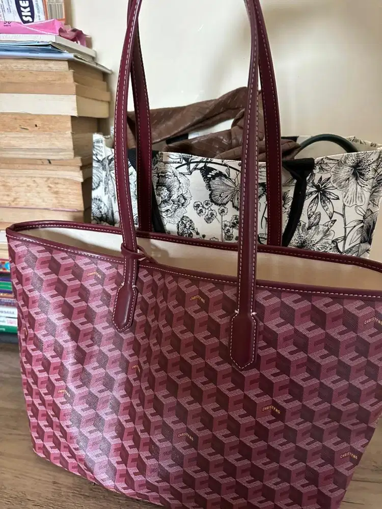 Preloved Christy NG Russo Totebag