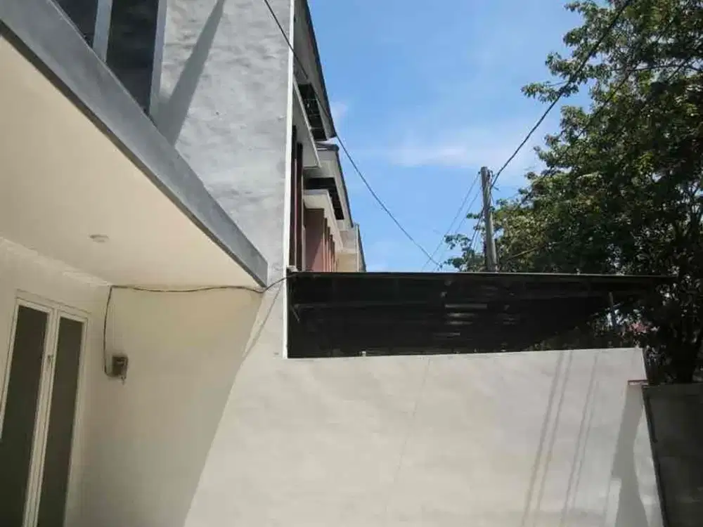 Rumah 2 lantai minimalis 1 lt Green Semanggi