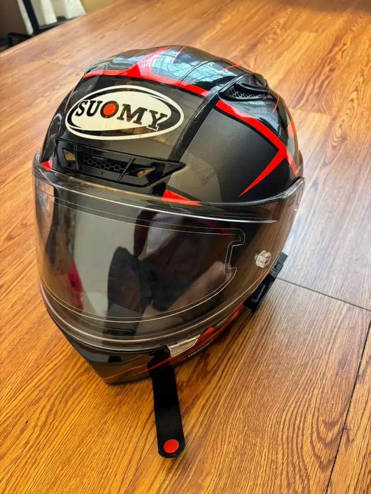 suomy helm masih bagus