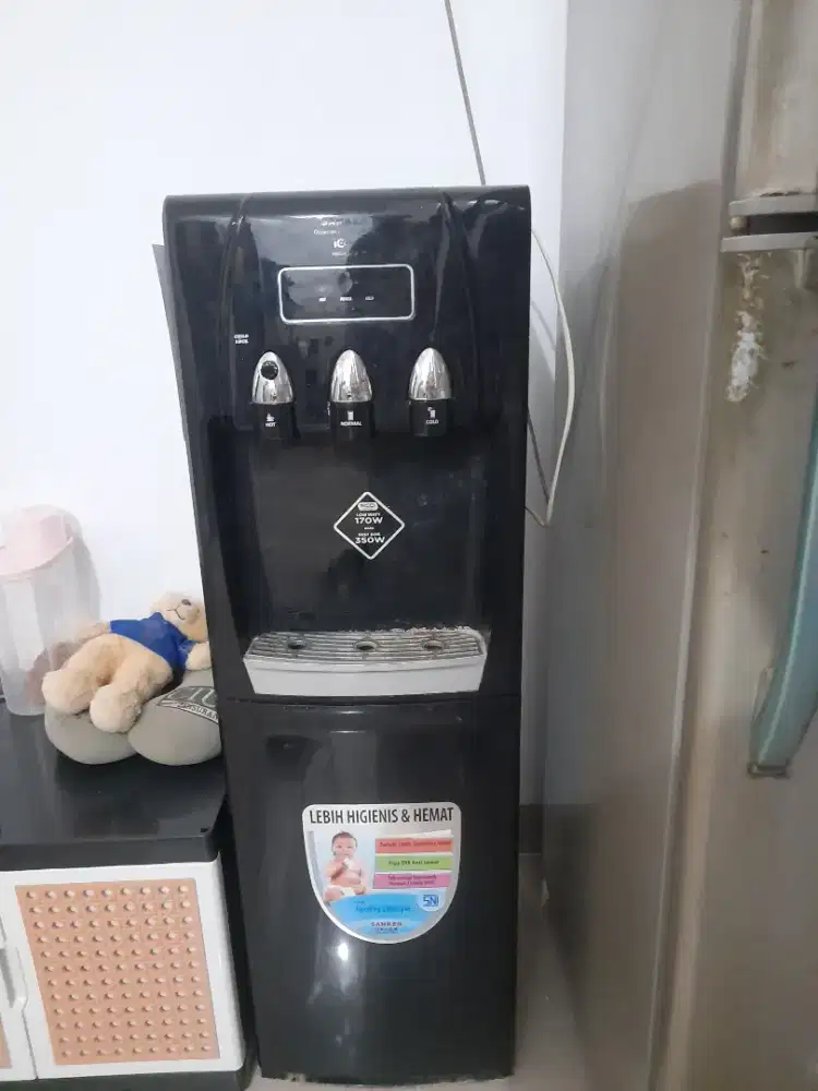 Dispenser Sanken (galon bawah)