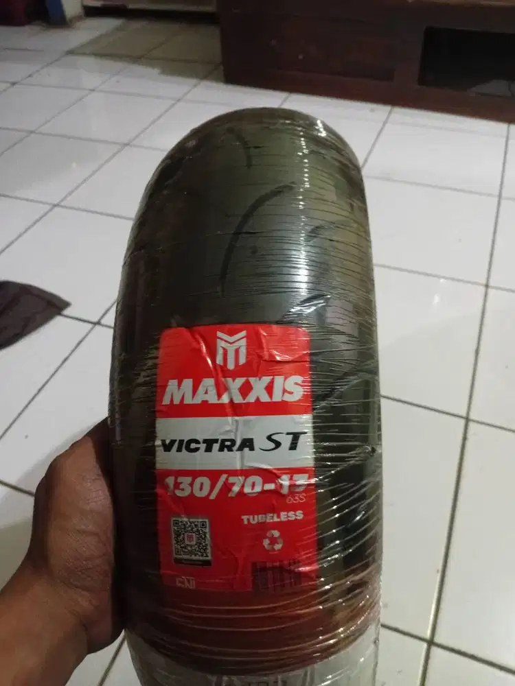 Ban maxxis 130 / 70 ring 13 victra st