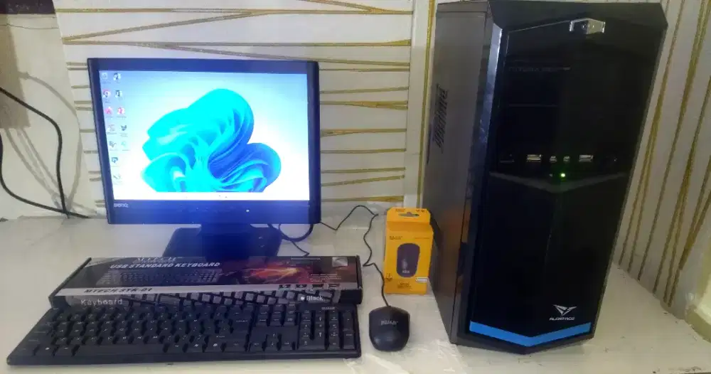 PC Komputer Fullset Core i5 Gen 4/ HDD 500Gb/ Ram 8Gb/ Monitor + Wifi