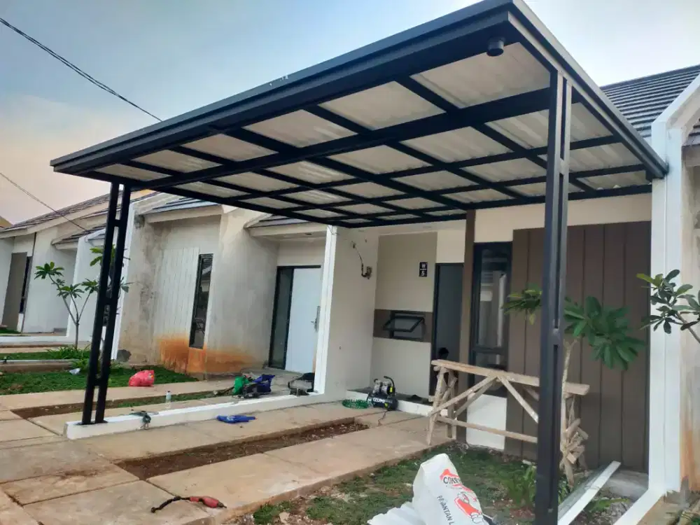 Kanopi besi dan mezzanin