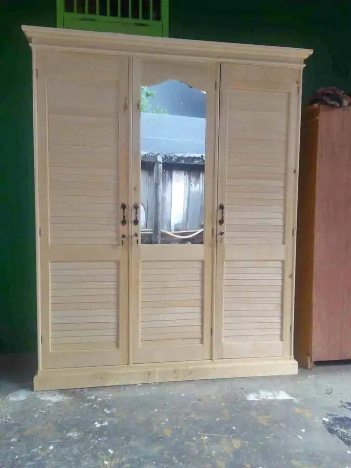 Lemari Kayu Pintu 3