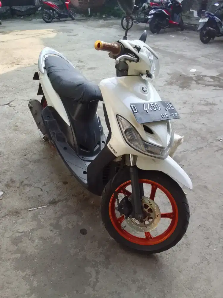 Mio smile 2012 putih