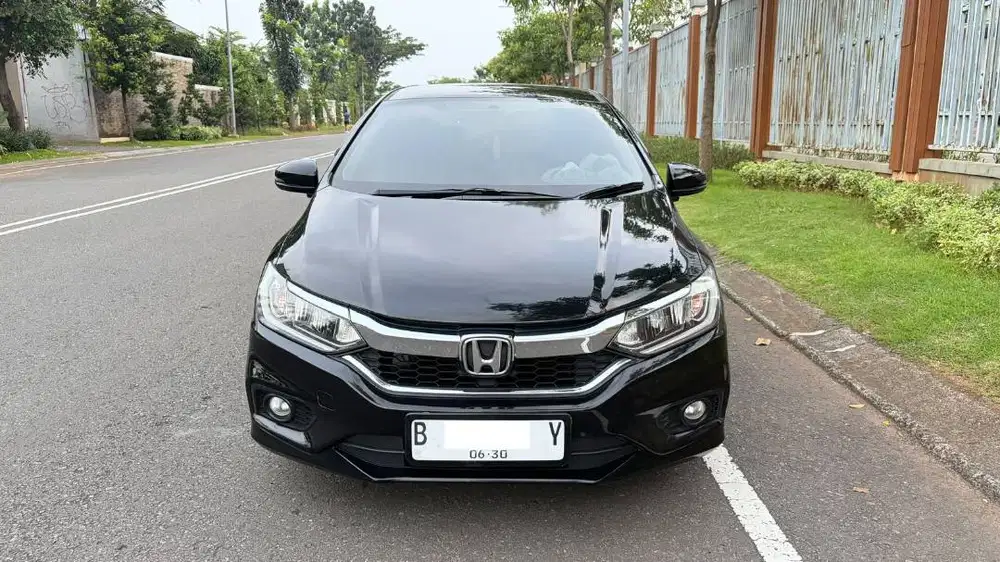 2017 HONDA CITY E CVT HITAM RAWATAN HARGA CASH!