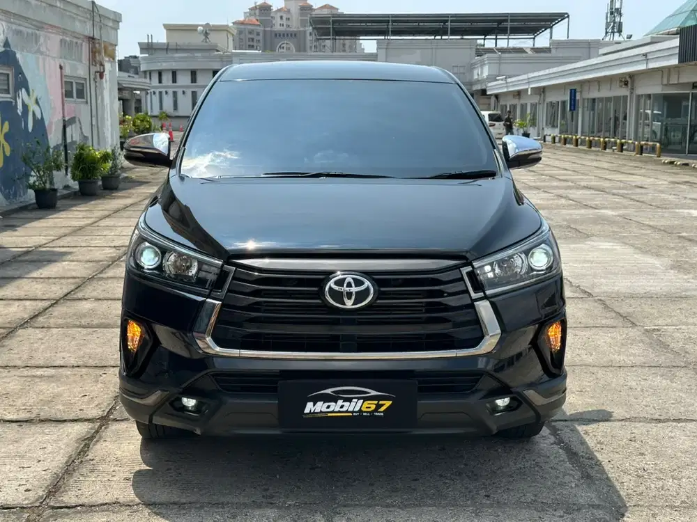Toyota Kijang Innova Venturer 2.4 AT 2022