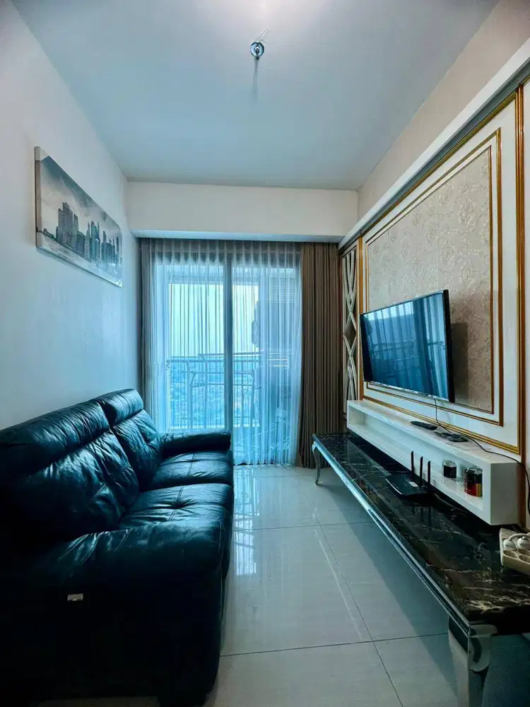 DISEWAKAN LARIZ 2BR HIGH FLOOR APARTEMEN MEWAH PAKUWON SURABAYA