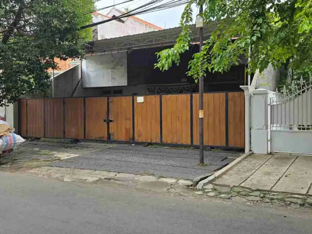 Dijual Rumah di Jl Progo Taman Bungkul Surabaya Pusat