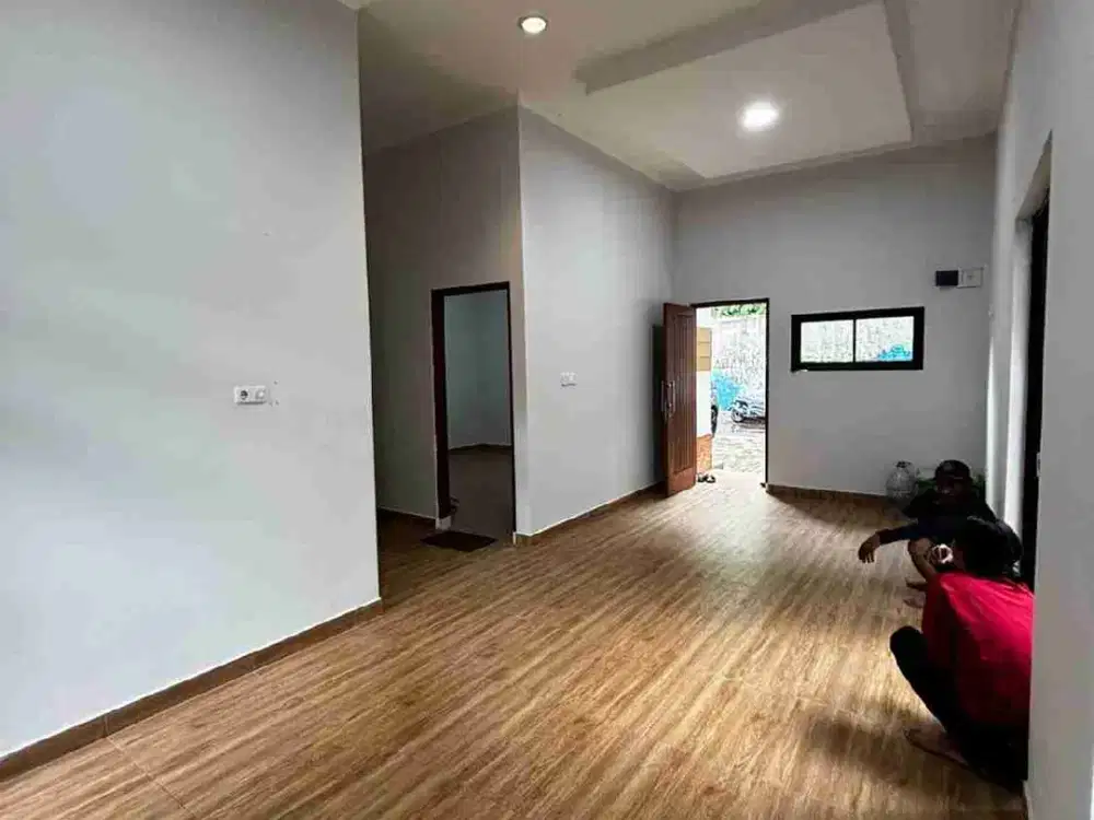 Disewakan Rumah Halaman Luas dkt dr Cilandak