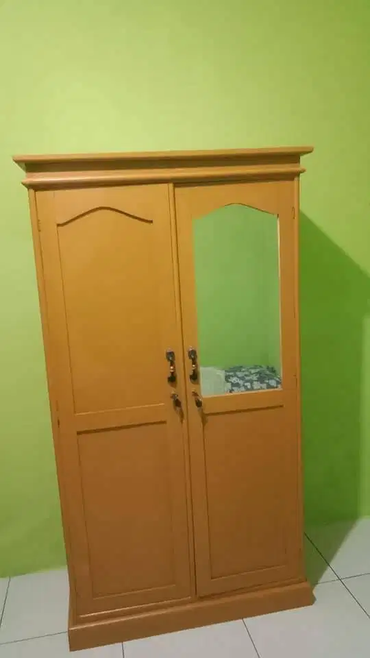 Lemari Pintu 2 Tanggung