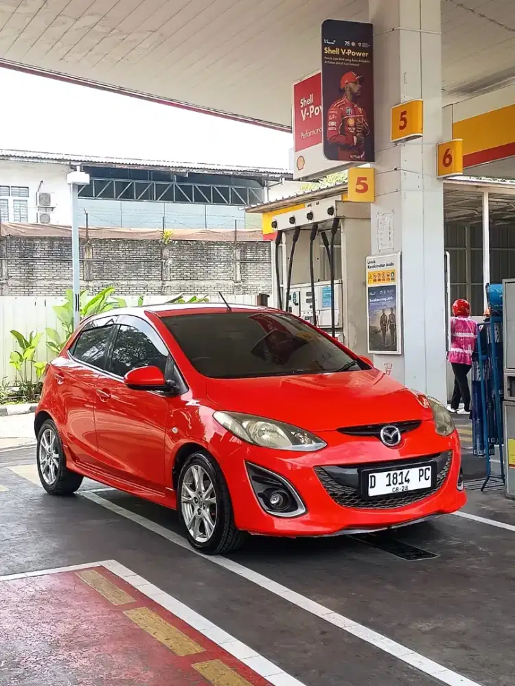 MAZDA2 1.5 R MATIC 2010
