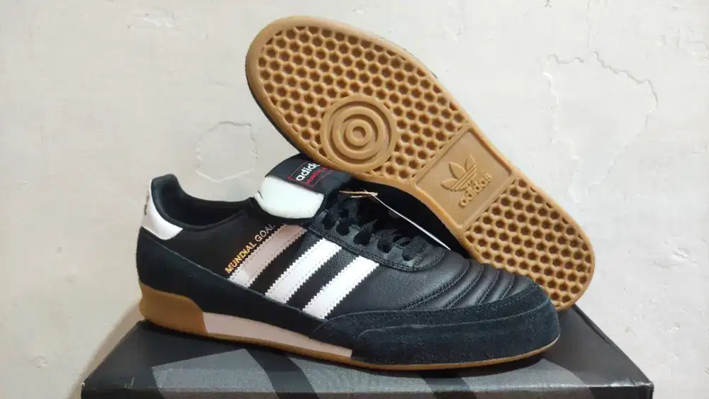 Adidas mundial goal sepatu futsal skate