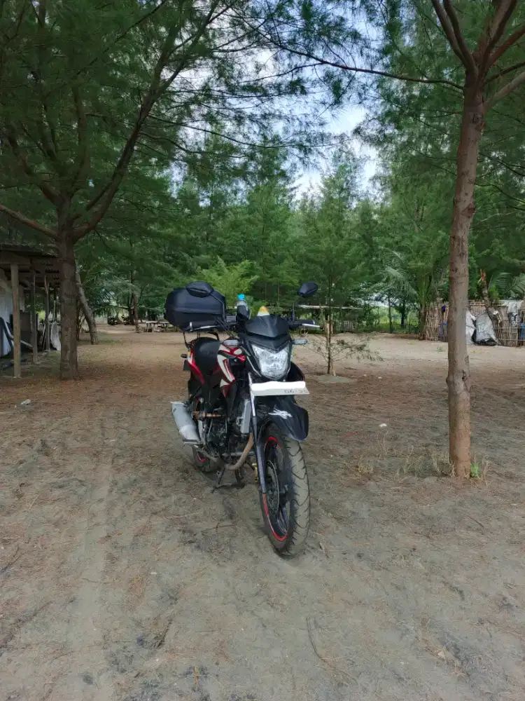 Cari TT CB 150 R K15 2015