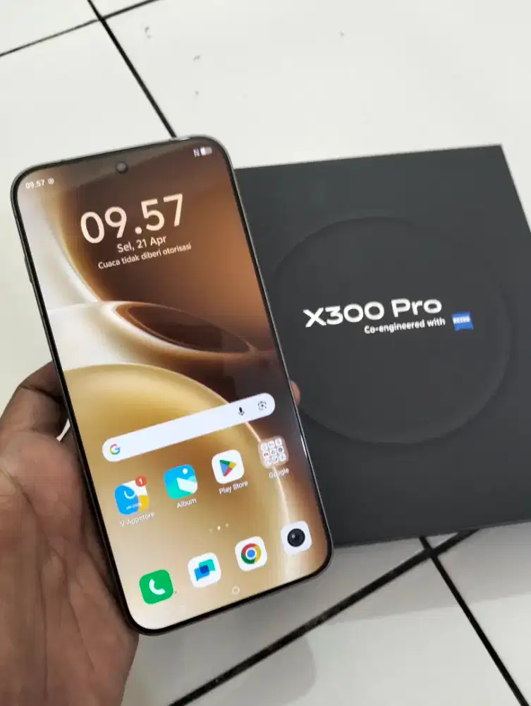 Vivo X300 pro 5G ram 16/512