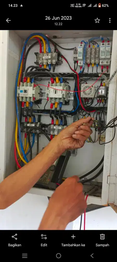 Dibutuhkan tenaga bantu bidang servis ac