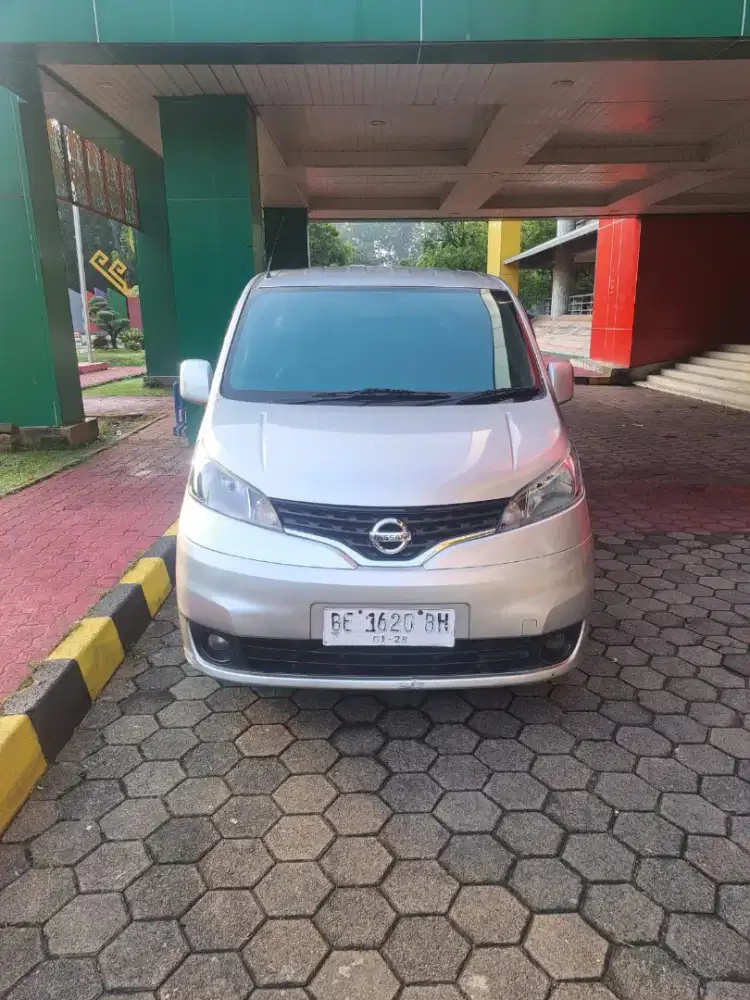 Evalia XV Tipe tinggi Manual transmisi