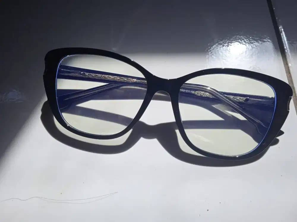 Kacamata APRIL EYEWEAR X hm