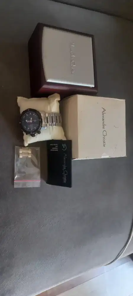 Jam alexandre christie 6410MC