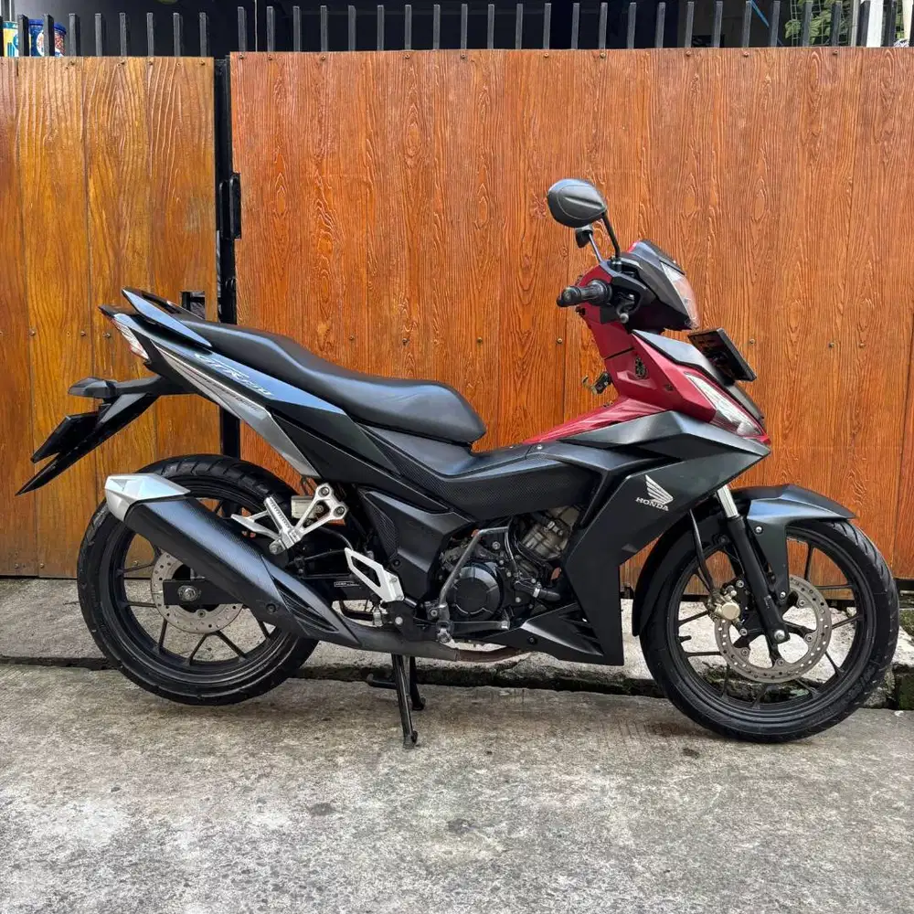 SUPRA GTR 2016 SURAT LENGKAP SIAP PAKE NO KENDALA BISA TUKAR TAMBAH