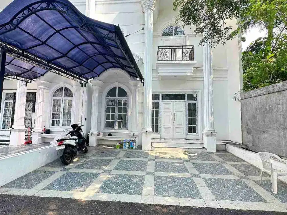 Dijual hunian eksklusif dalam cluster bergaya American Classic di kawasan berkembang Ciracas,Jakarta timur
