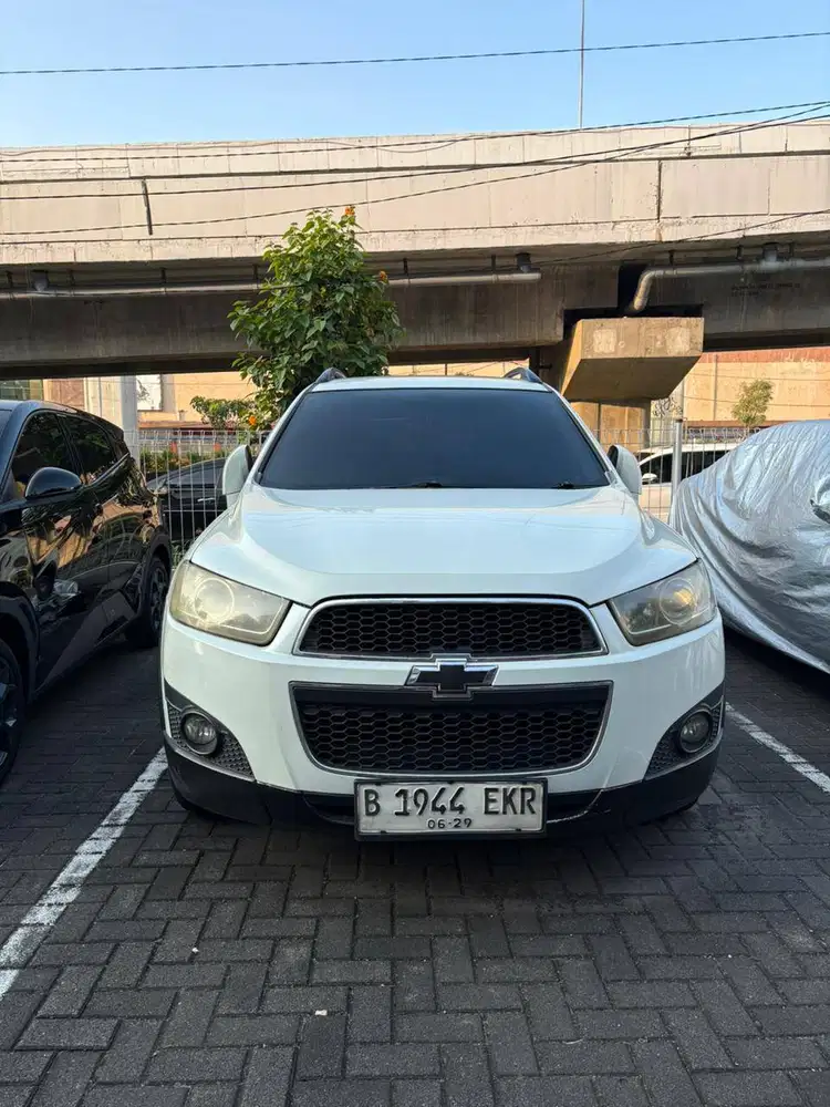 Mobil Chevrolet Captiva Tahun 2013 2.0L FL 2A/T