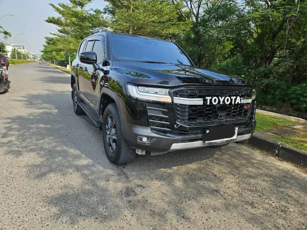 Toyota land cruiser 300 GR 4x4