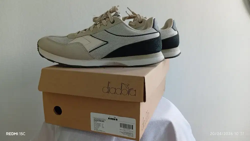 Sepatu Joging Diadora