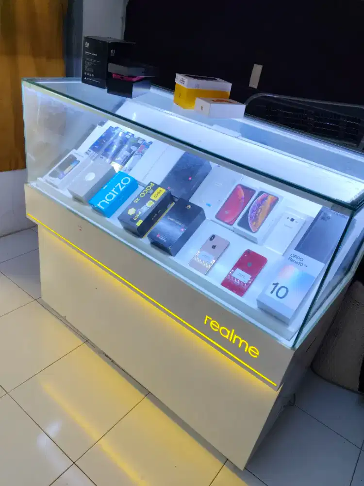 Di Jual 1 Set Usaha Handphone