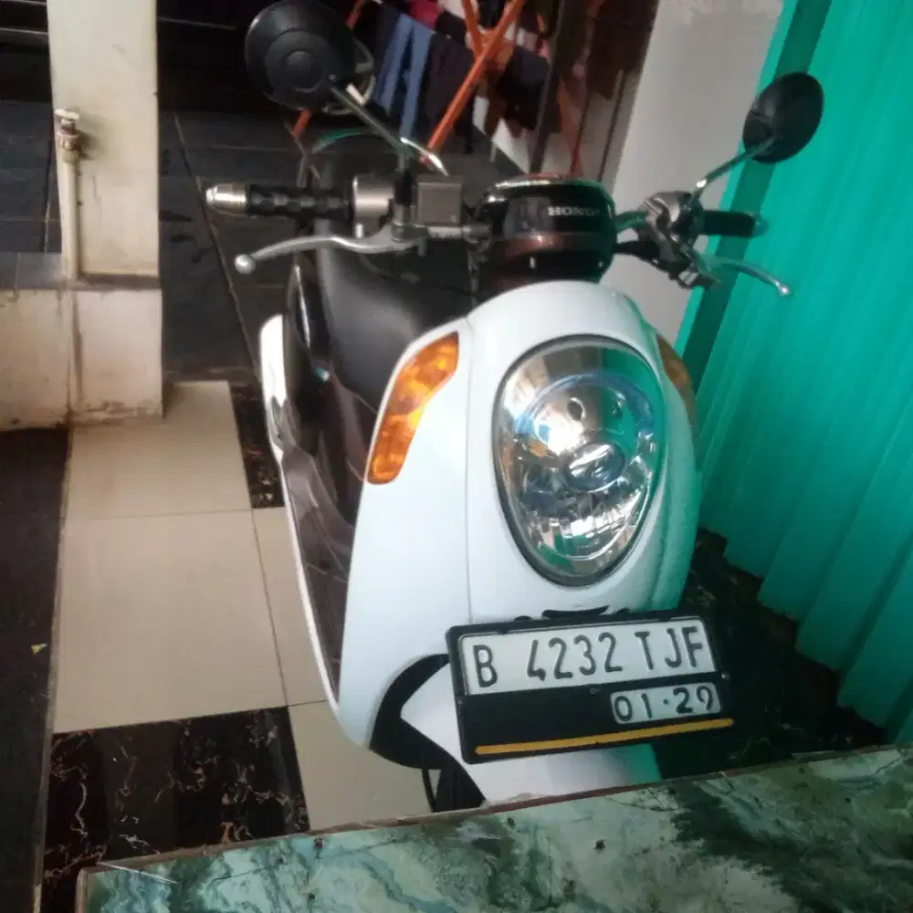 Jualan motor Scoopy 2015