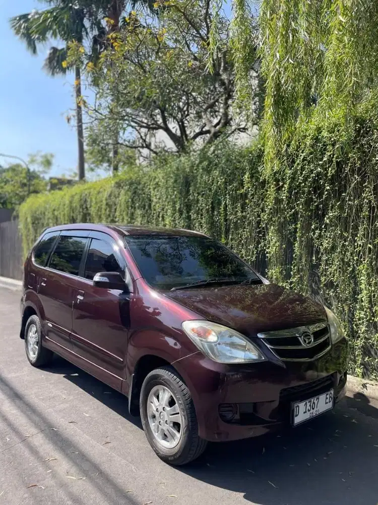 Daihatsu xenia xi deluxe at 2010
