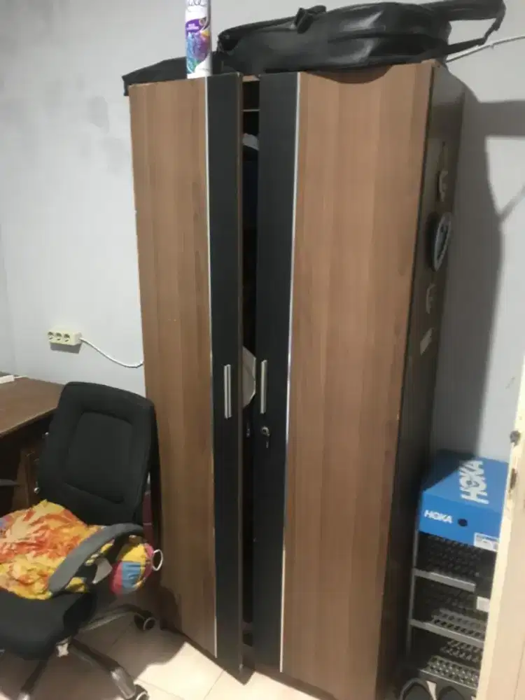 Dijual Lemari Pakaian 2 Pintu