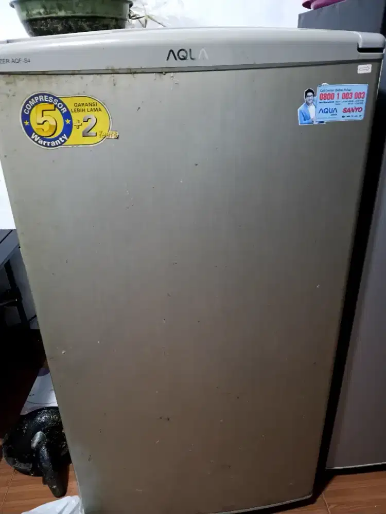 Frezer aqua normal beku