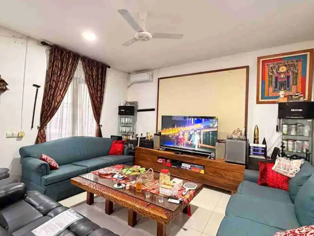 Rumah Villa Pondok Indah Jakarta Selatan LT 162m² SHM – 4 Lantai Siap Pakai, Garasi 4 Mobil, Harga 8,5M