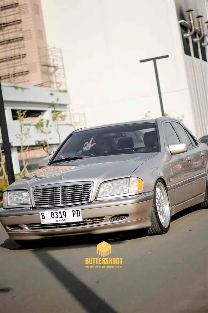 Mercy W202 C240 AT Sampagne colour