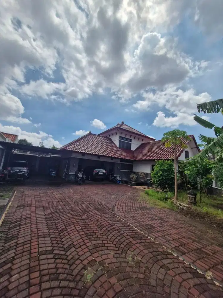 Dijual rumah diJemursari