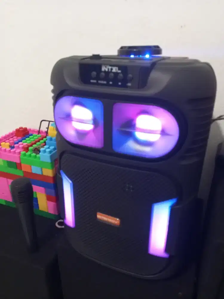 Speaker bluetooth karaoke 8 in wireless