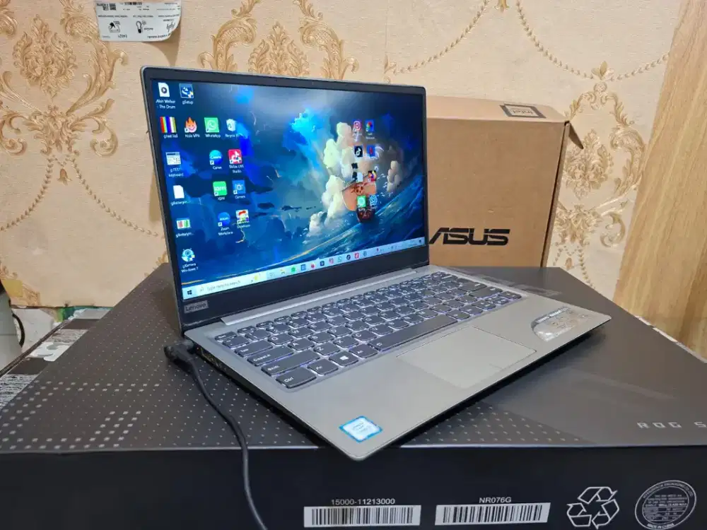 Laptop Lenovo Ideapad 320s -Batre Awet - Ram 4GB -SSD 256GB -MULUS