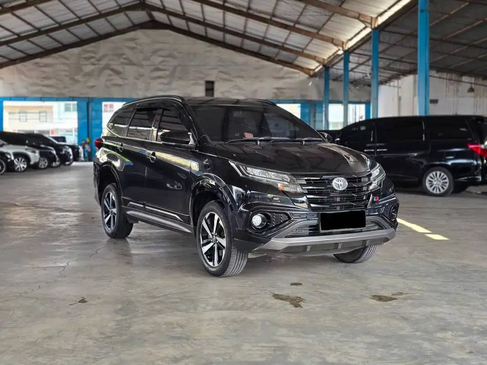 (TDP 33 JUTA) Toyota Rush 1.5 GR Sport AT Matic 2024