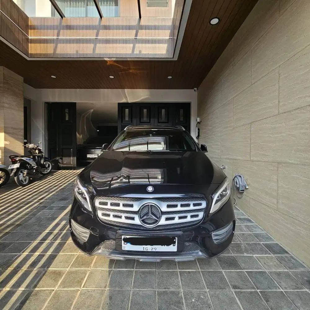 GLA 200 2017 CBU KM 46RB ASLI – TERAWAT, EXECUTIVE USE, SIAP PAKAI!