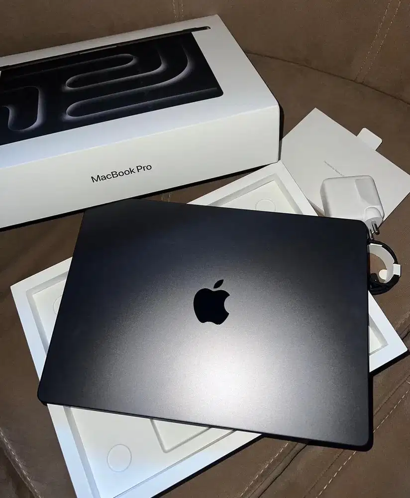 Macbook Pro m5, 16/512GB, ready stock at iBox Kusuma Bangsa