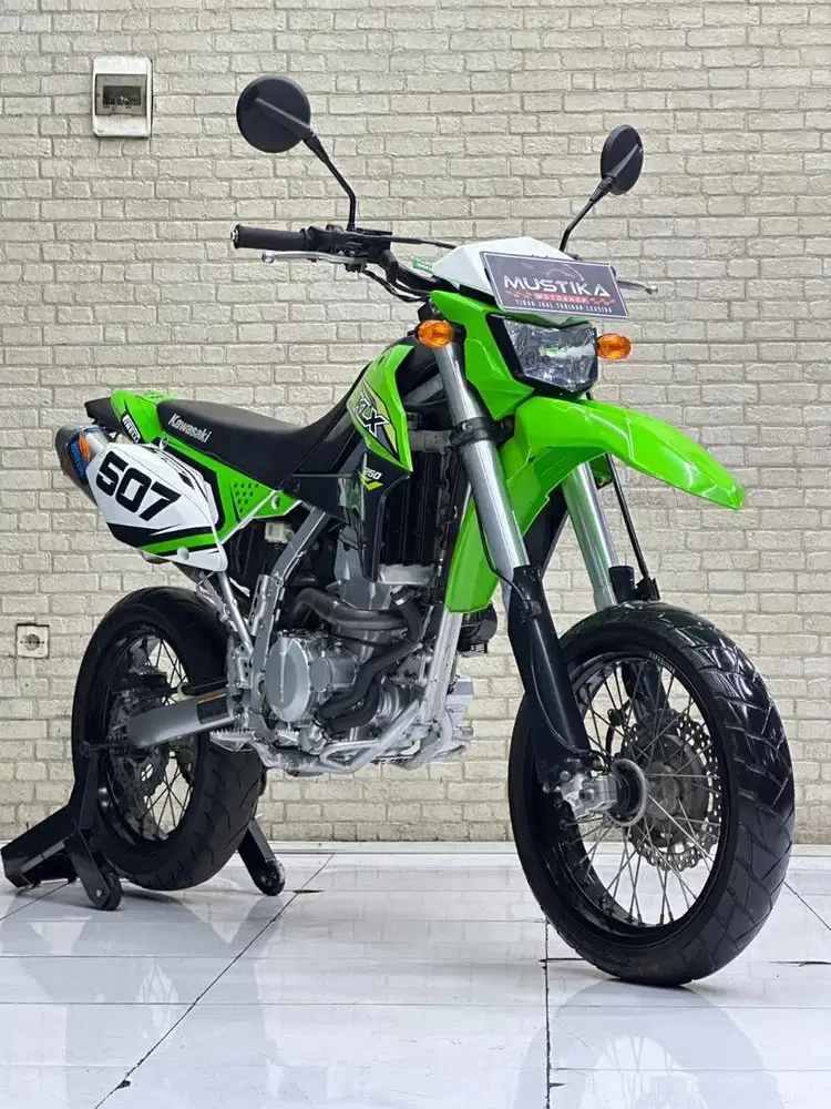 KAWASAKI KLX 250 Super Moto 2016 KM 25rb Pajak Panjang - Zaki Mustika