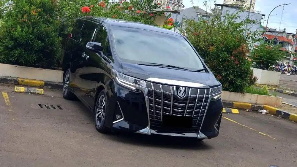 Toyota Alphard 2.5 G Pilot Seat AT Hitam 2018 Low km